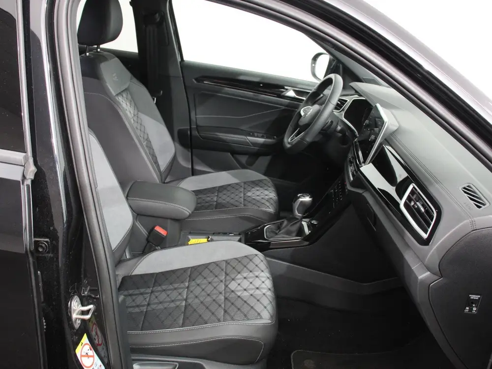 Volkswagen T-Roc 1.5 TSI 150pk Automaat R-Line Edition Navig uit 2025, foto 12