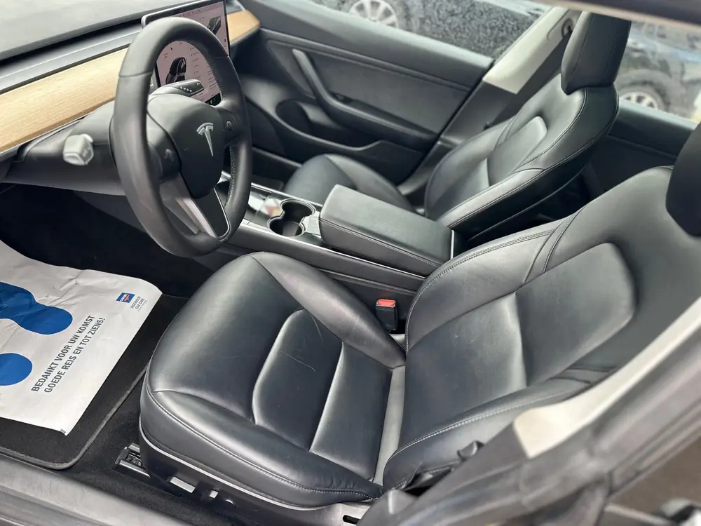 Tesla Model 3 Standard RWD Plus 60 kWh, SOH %84 uit 2019, foto 12