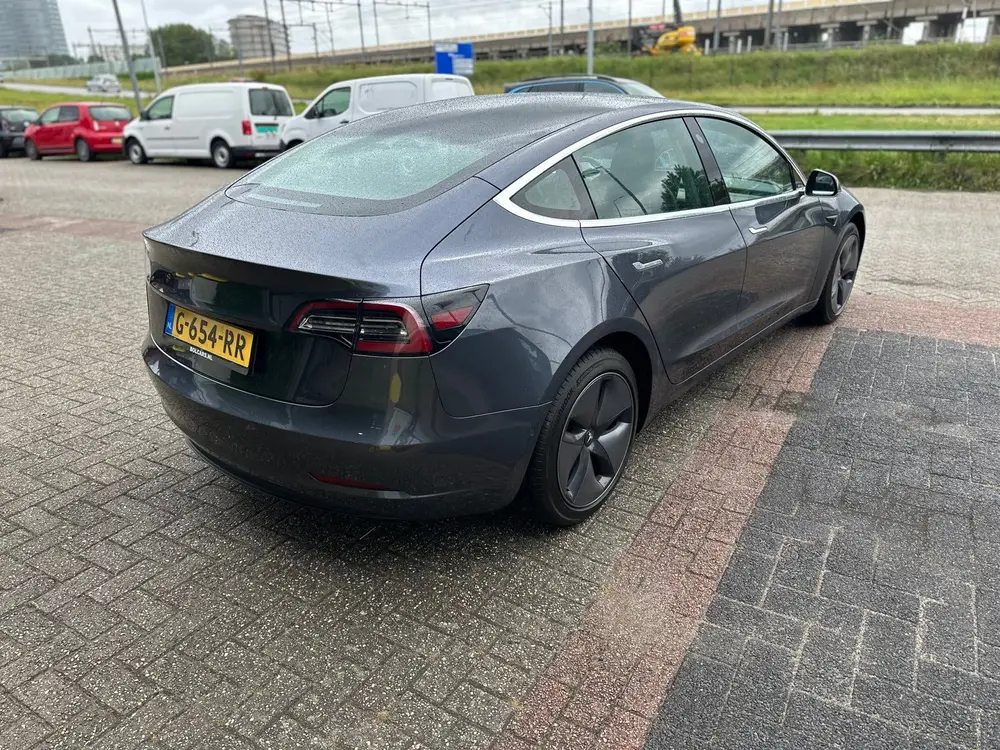 Tesla Model 3 Standard RWD Plus 60 kWh, SOH %84 uit 2019, foto 2