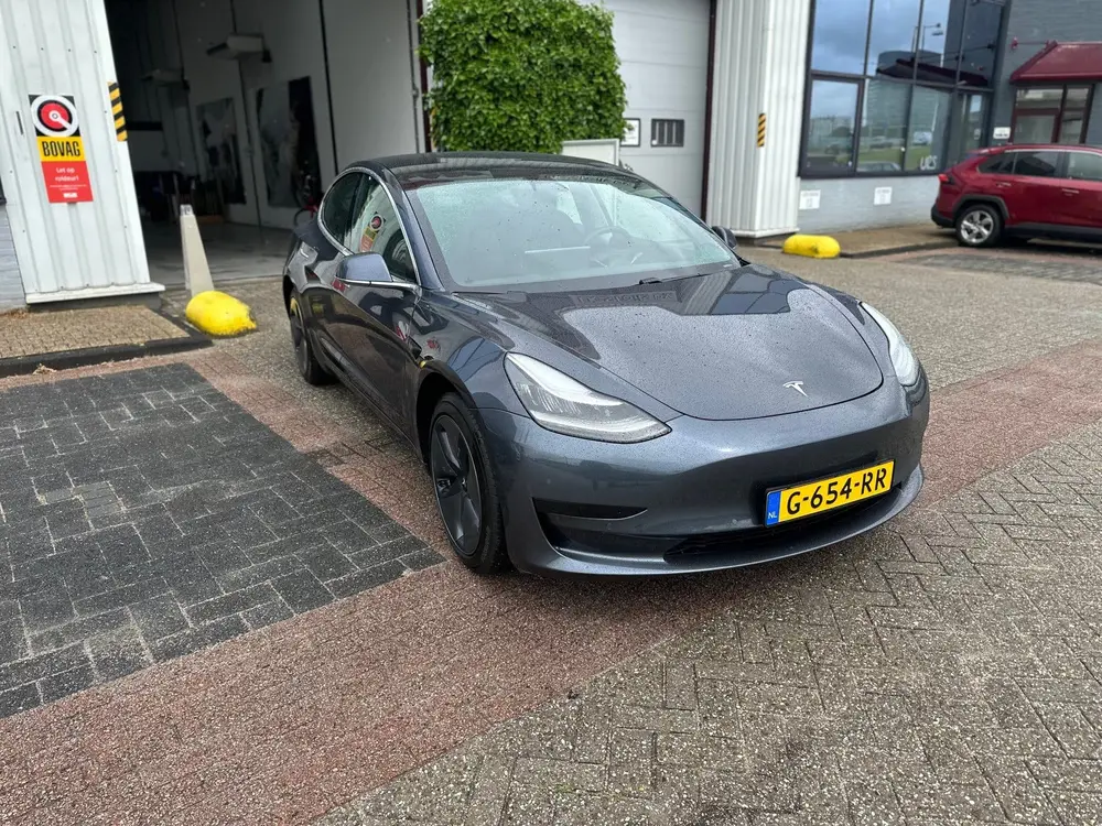 Tesla Model 3 Standard RWD Plus 60 kWh, SOH %84 uit 2019, foto 3
