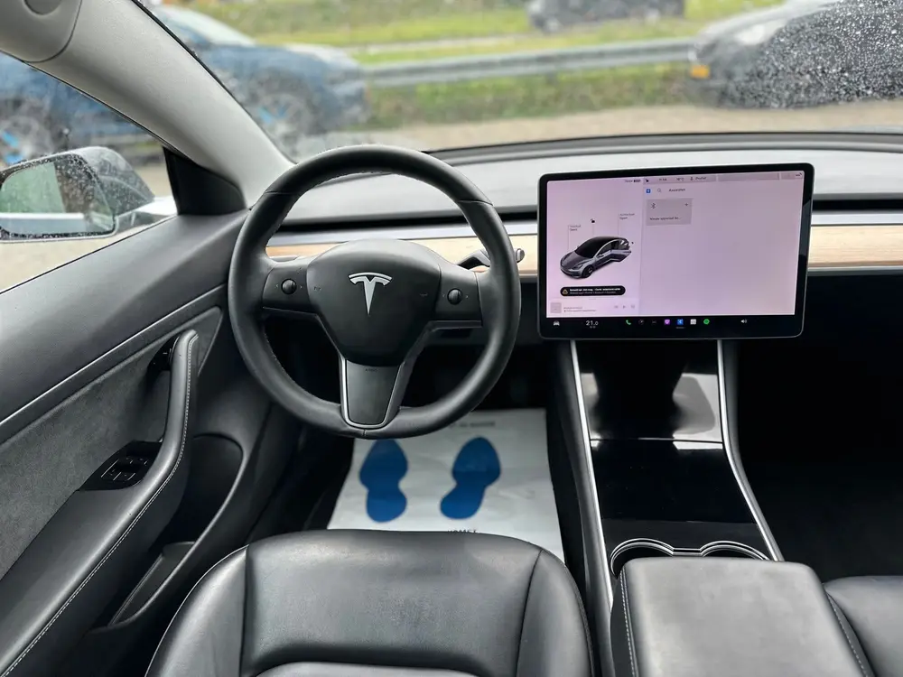Tesla Model 3 Standard RWD Plus 60 kWh, SOH %84 uit 2019, foto 7