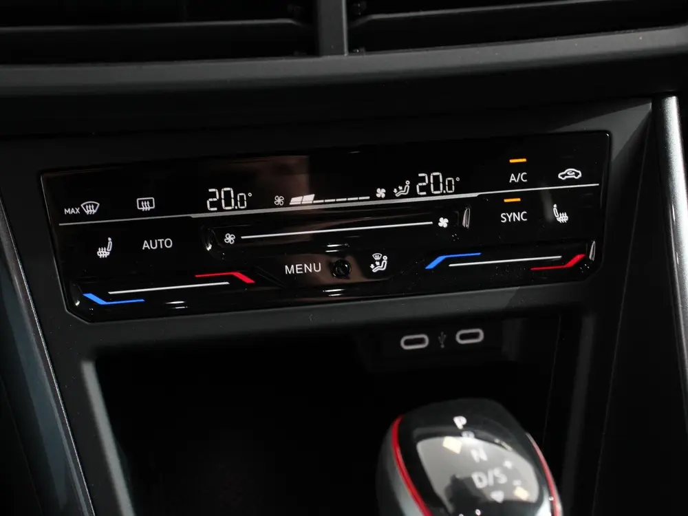 Volkswagen Polo 2.0 TSI GTI 207pk Automaat Digitale Cockpit uit 2024, foto 15