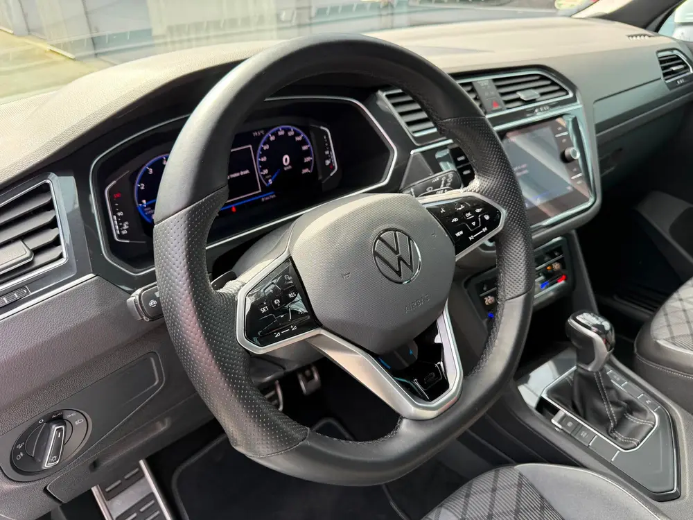 Volkswagen TIGUAN 1.5 TSI R-Line panoramadak parelmoer wit uit 2020, foto 9