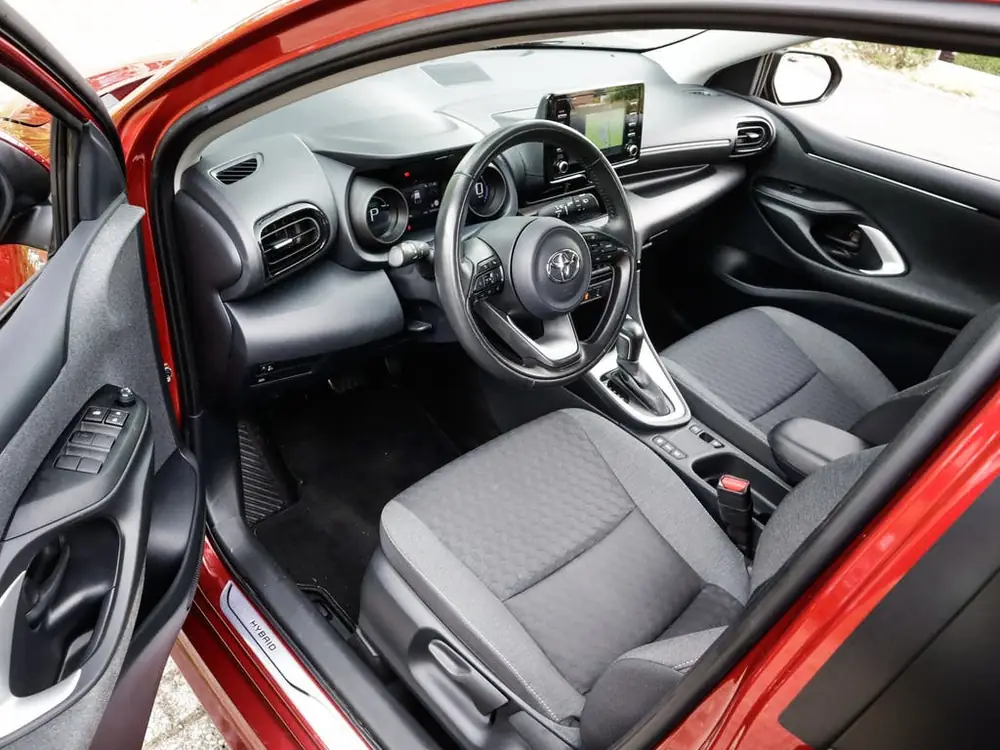 Toyota Yaris 1.5 Hybrid Business Plus 1e-Eig. & Keurig-Onder uit 2021, foto 3