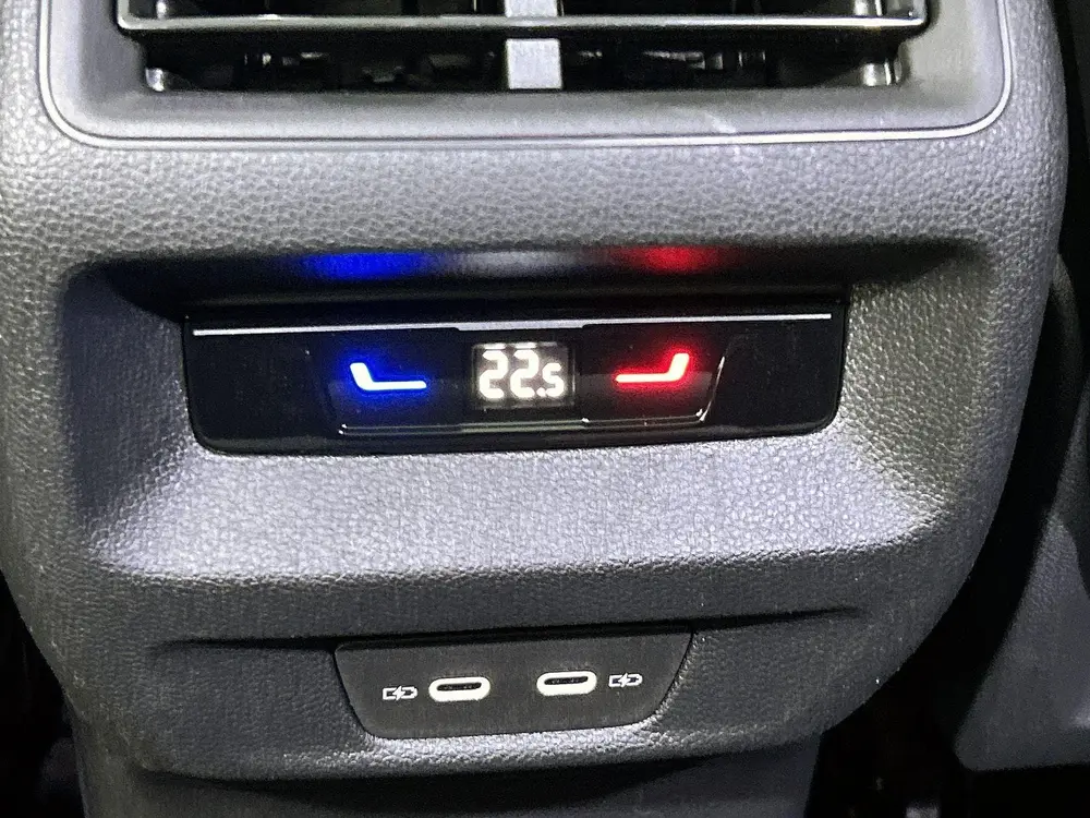 Volkswagen Tayron 1.5 eHybrid R-Line Edition | 204PK | Trekh uit 2026, foto 10