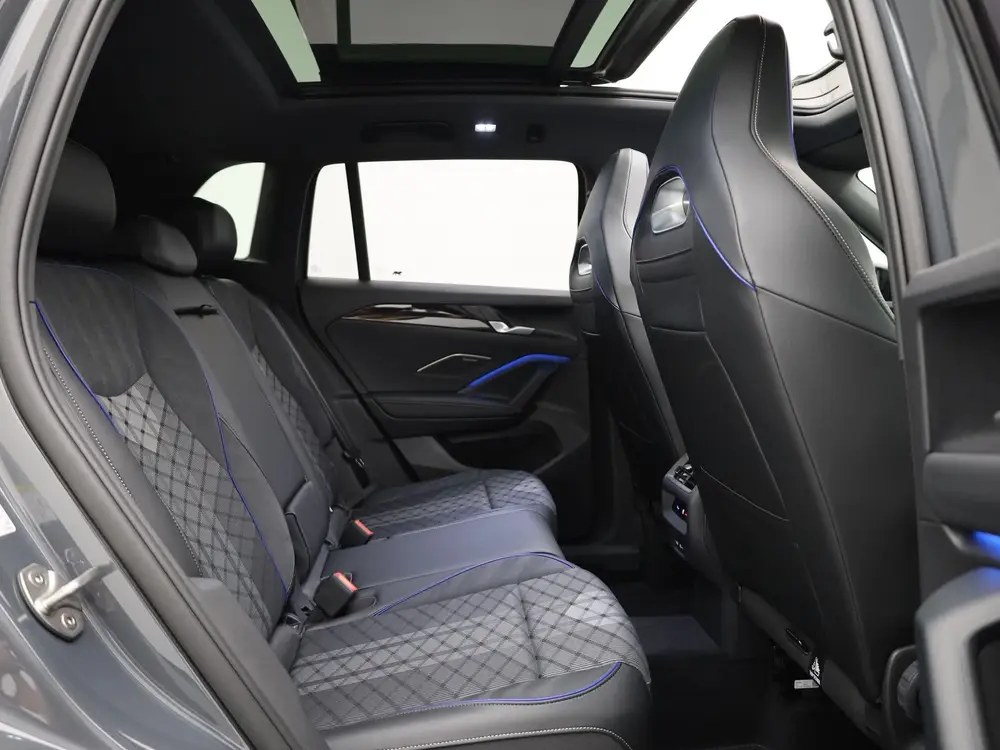 Volkswagen Tiguan 1.5 eTSI R-Line Edition | Panodak | Trekha uit 2025, foto 17