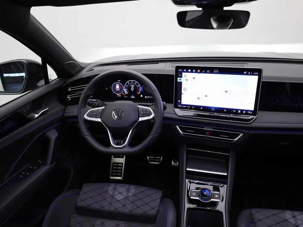 Volkswagen Tiguan 1.5 eTSI R-Line Edition | Panodak | Trekha uit 2025, foto 8