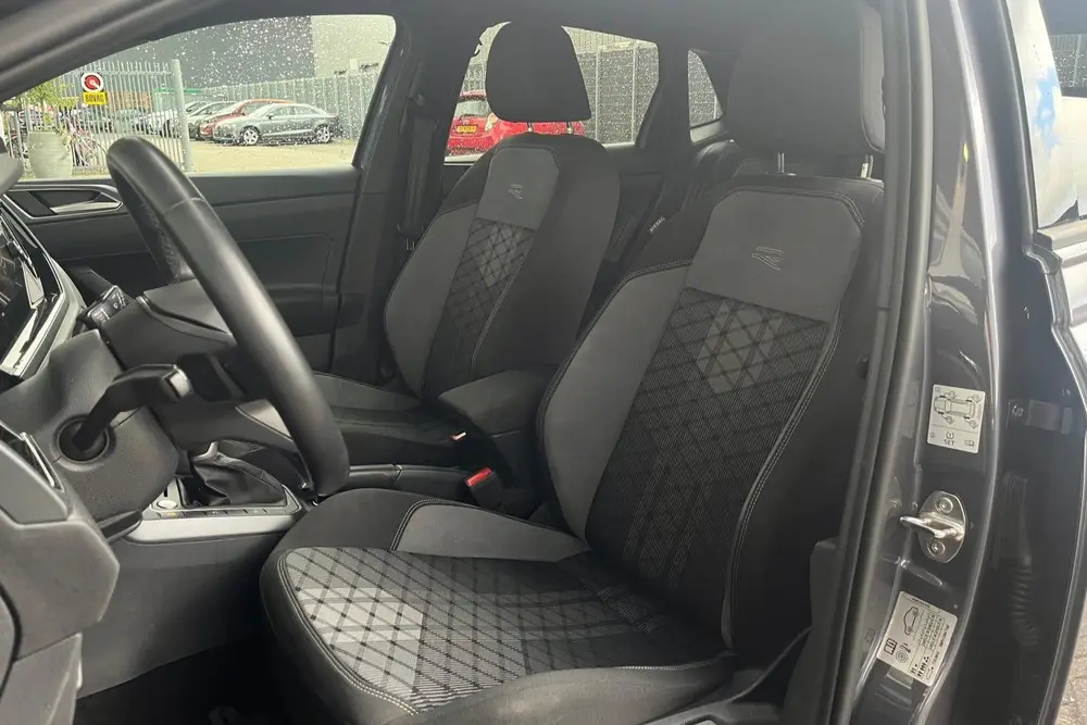 Volkswagen Polo 1.0 TSI R-Line AUTOMAAT | CAMERA | ADAPTIVE uit 2025, foto 4