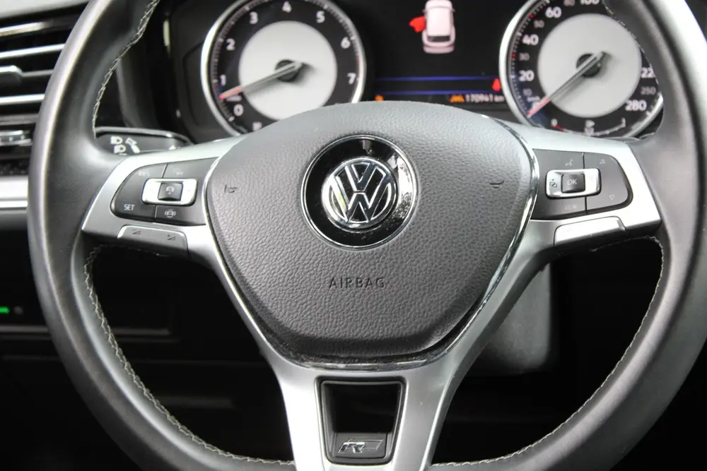 Volkswagen Touareg 3.0 TSI R-Line | Leder | Trekhaak | LED | uit 2019, foto 16