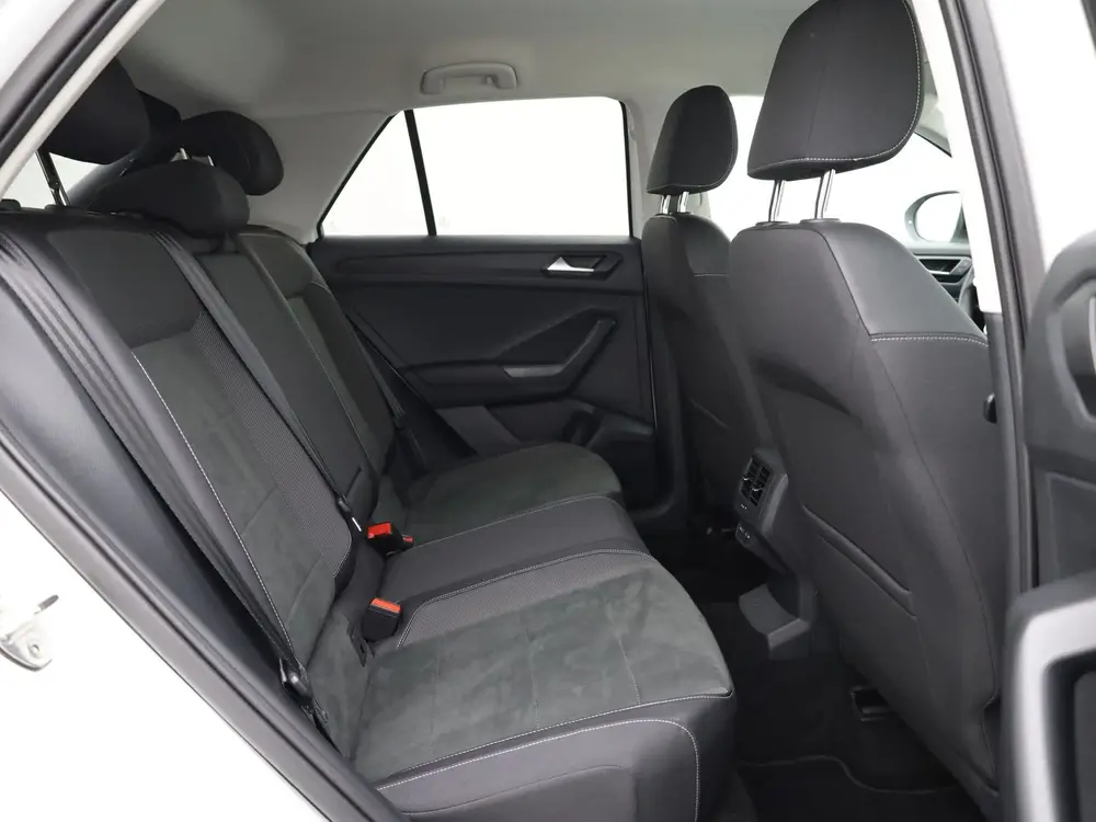 Volkswagen T-Roc 1.5 TSI Style | IQ Light | Camera | Stoelve uit 2023, foto 18