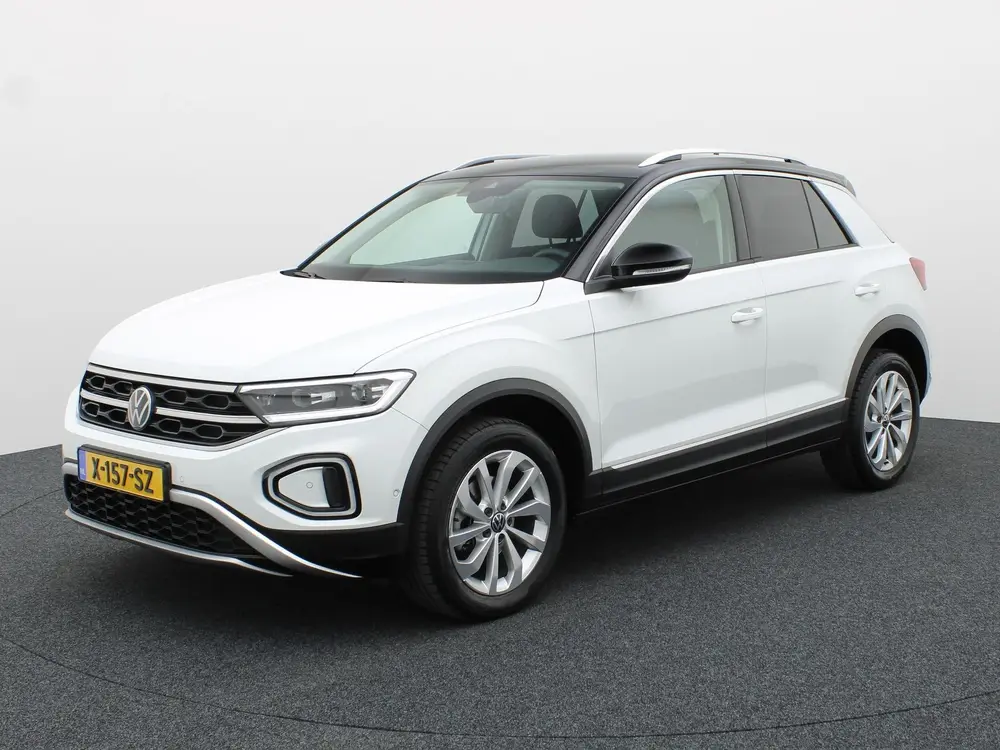 Volkswagen T-Roc 1.5 TSI Style | IQ Light | Camera | Stoelve uit 2023, foto 3