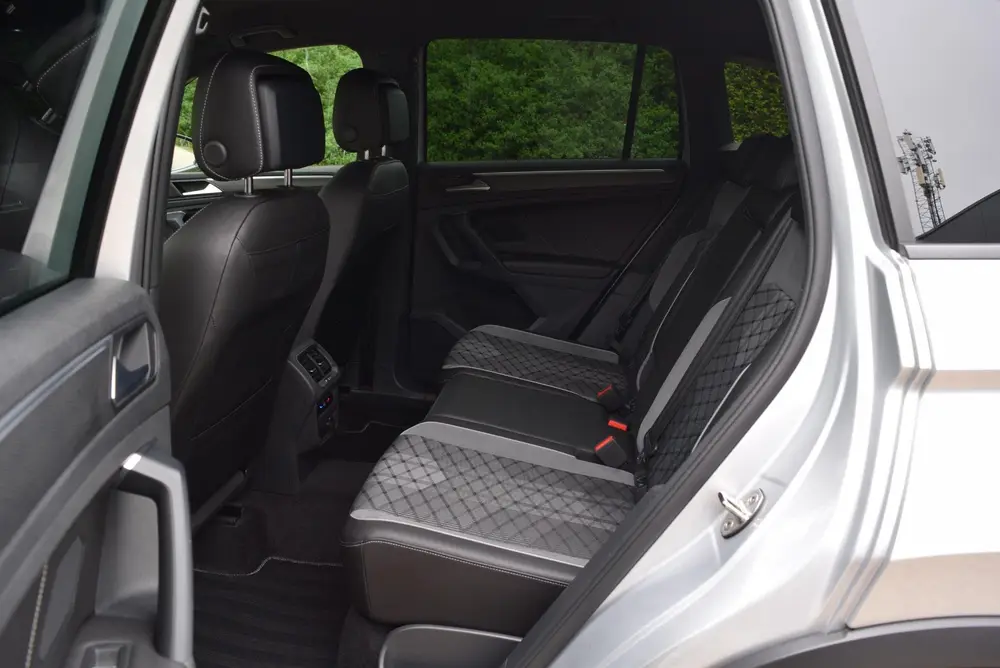 Volkswagen Tiguan 1.4 TSI eHybrid R-Line | CarPlay | Trekhaa uit 2022, foto 20