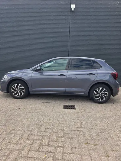 Volkswagen Polo 1.0 TSI 95pk , Grijs uit 2021
