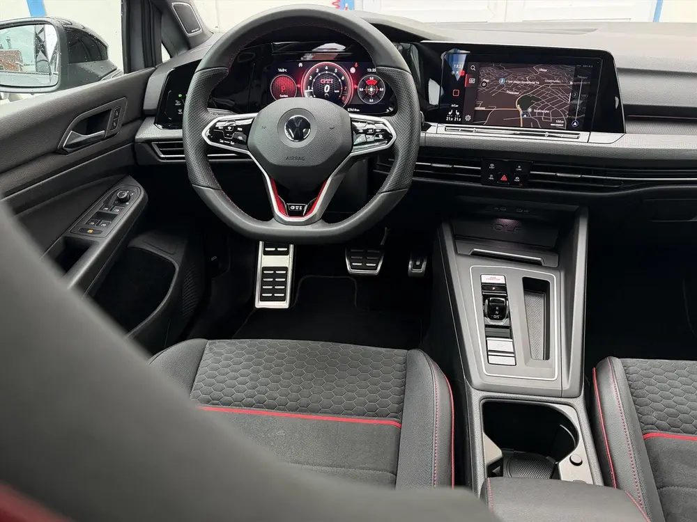 Volkswagen Golf 8 2.0 TSI GTI Clubsport 300PK / Pano / Nürb uit 2021, foto 15