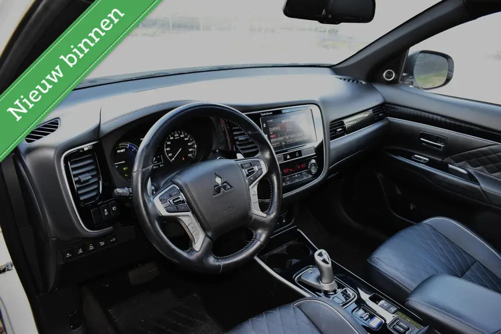 Mitsubishi Outlander 2.4 PHEV Diamand Edition LEDER VOL 360 uit 2019, foto 11