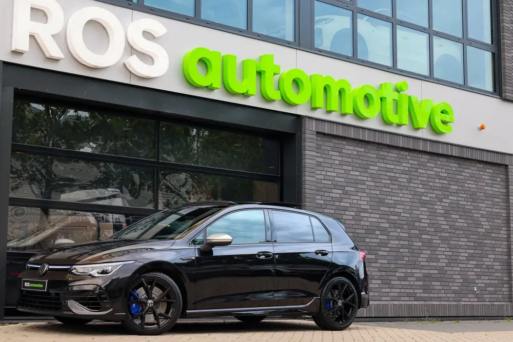 Volkswagen Golf 2.0 TSI R 4Motion | PANO | AKRAPOVIC | DODE uit 2024