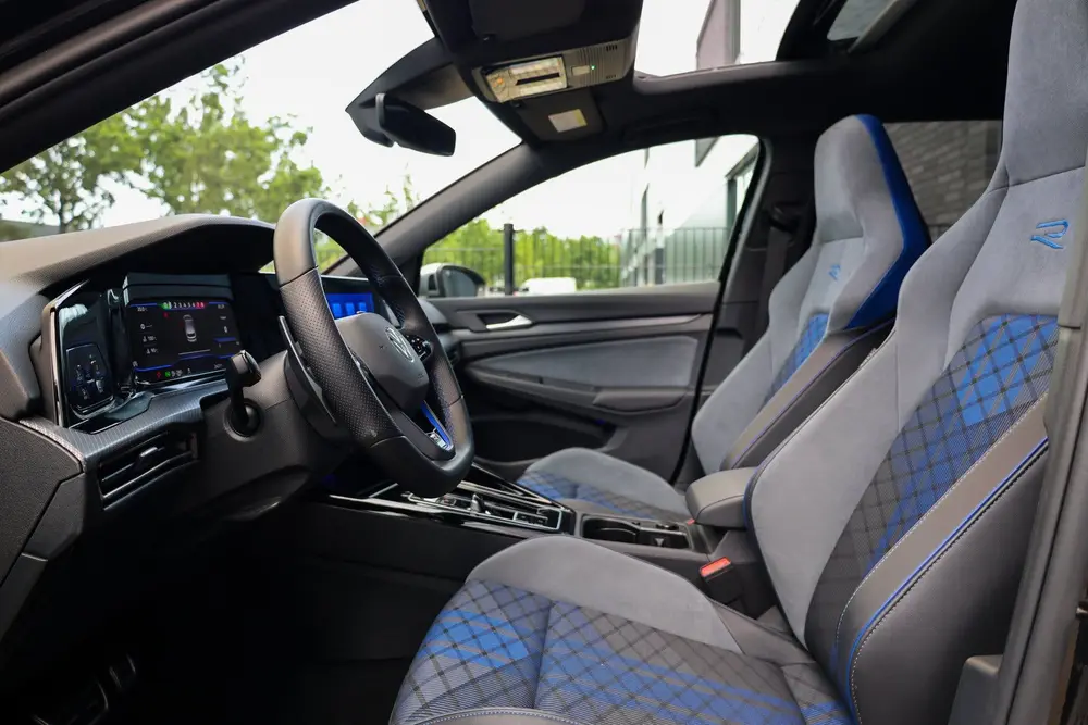 Volkswagen Golf 2.0 TSI R 4Motion | PANO | AKRAPOVIC | DODE uit 2024, foto 15