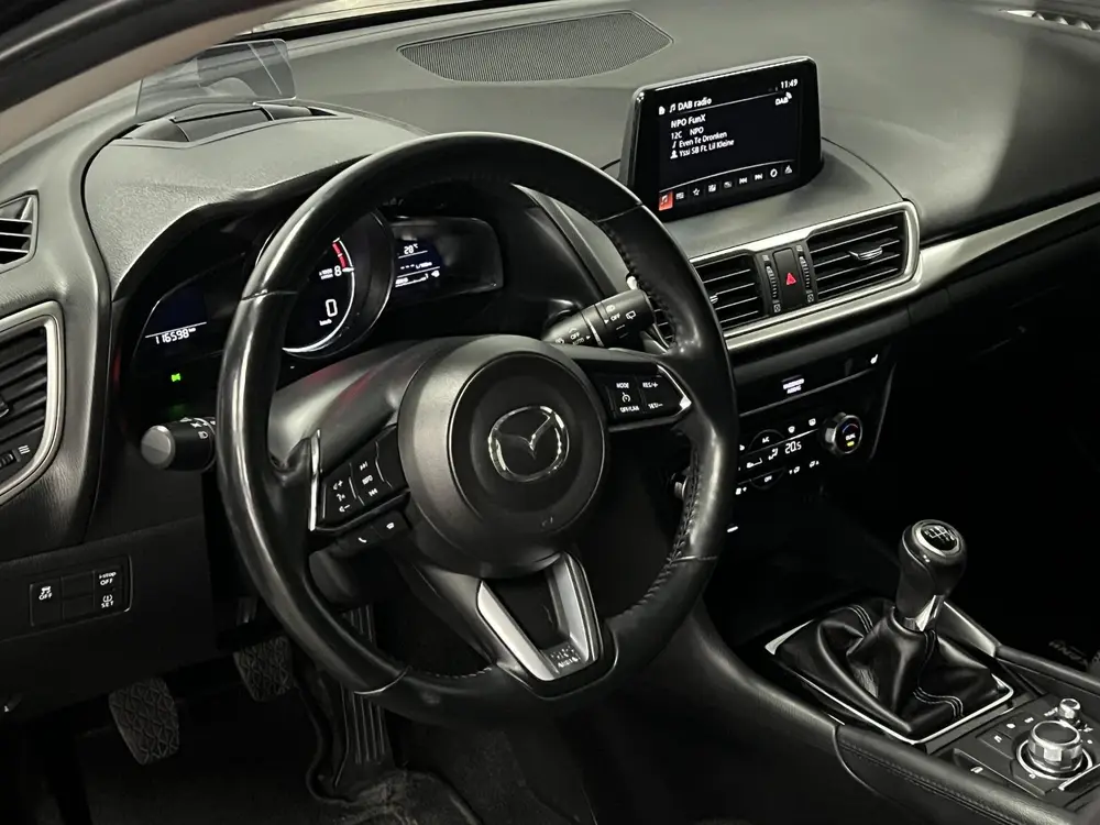 Mazda 3 2.0 SkyActiv-G 120 SkyLease GT Stuur-/stoelverwarmin uit 2019, foto 12