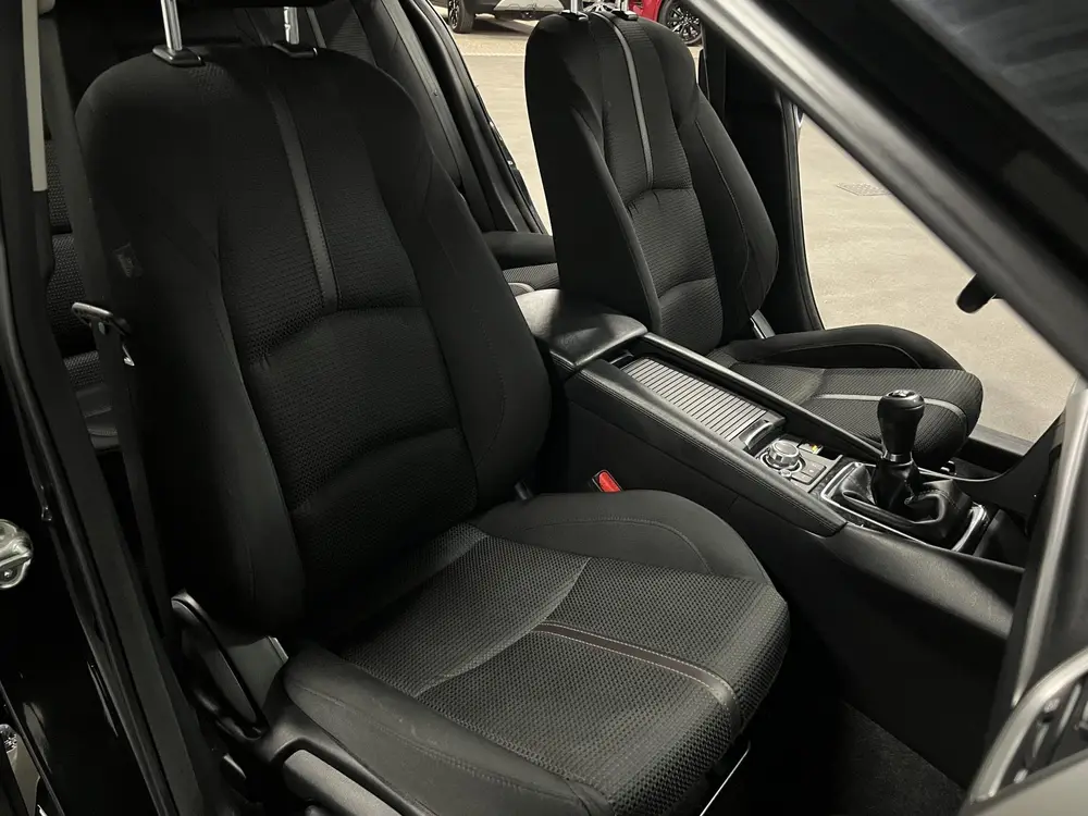 Mazda 3 2.0 SkyActiv-G 120 SkyLease GT Stuur-/stoelverwarmin uit 2019, foto 15