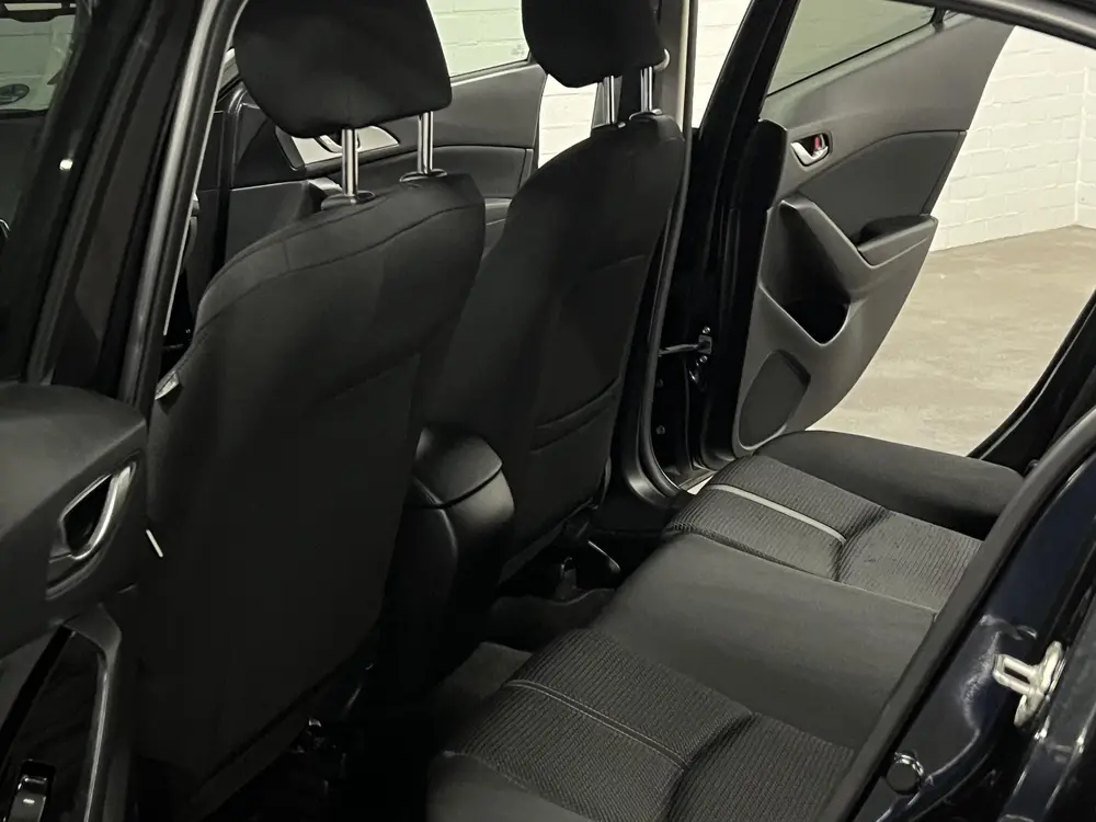Mazda 3 2.0 SkyActiv-G 120 SkyLease GT Stuur-/stoelverwarmin uit 2019, foto 16