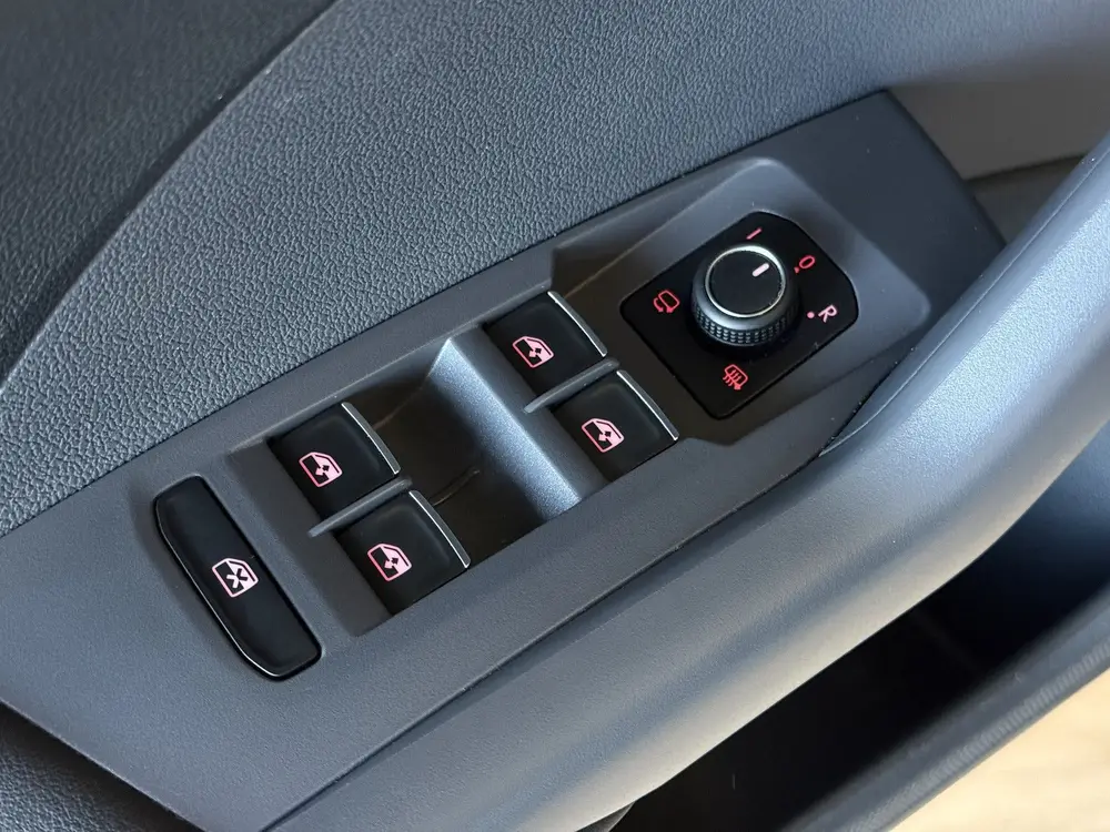 Volkswagen T-Cross 1.0 TSI 115pk DSG Style | Navigatie | Dod uit 2019, foto 18