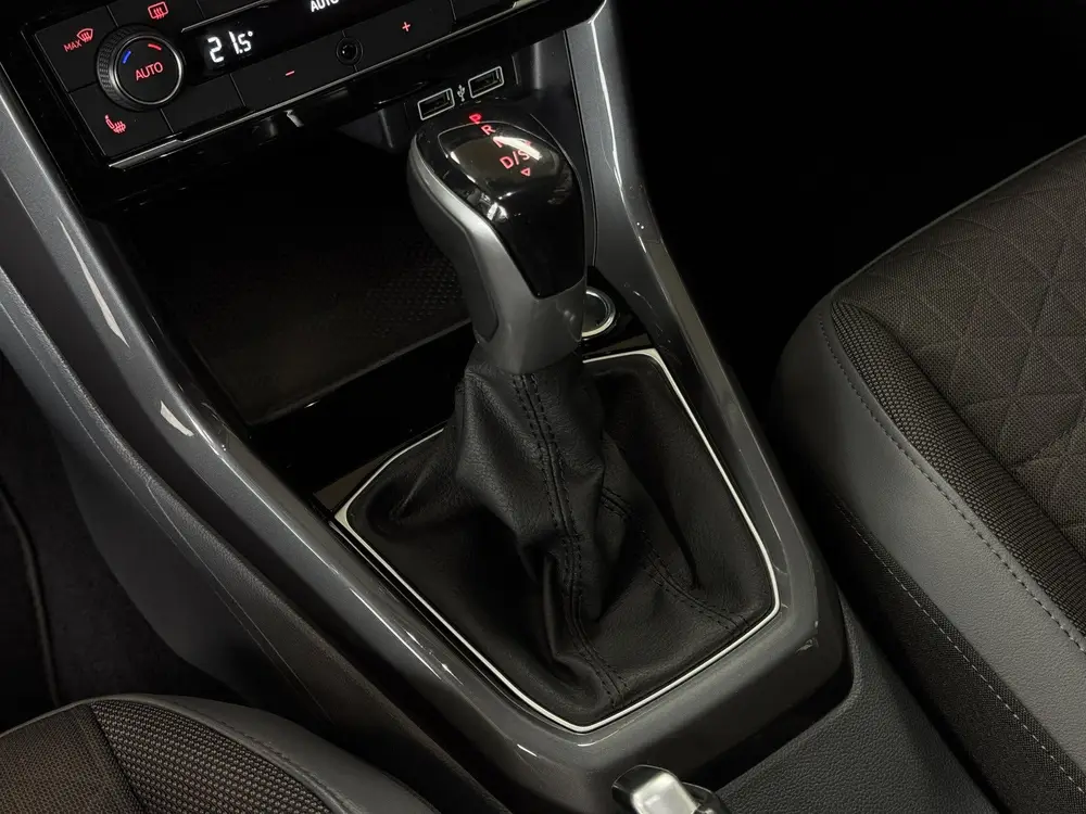 Volkswagen T-Cross 1.0 TSI 115pk DSG Style | Navi | Carplay uit 2019, foto 4