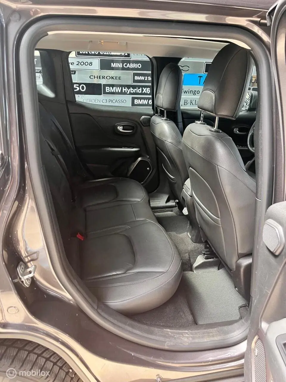 Jeep Renegade 1.3T Limited Automaat, Pano, Apple Carplay uit 2019, foto 12