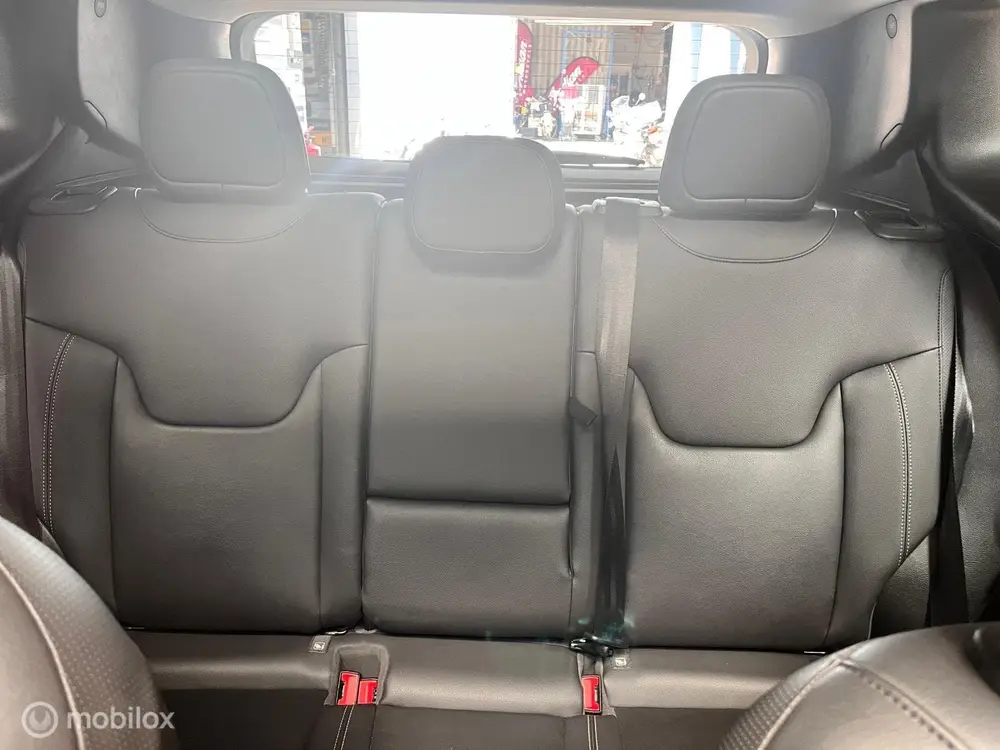 Jeep Renegade 1.3T Limited Automaat, Pano, Apple Carplay uit 2019, foto 13
