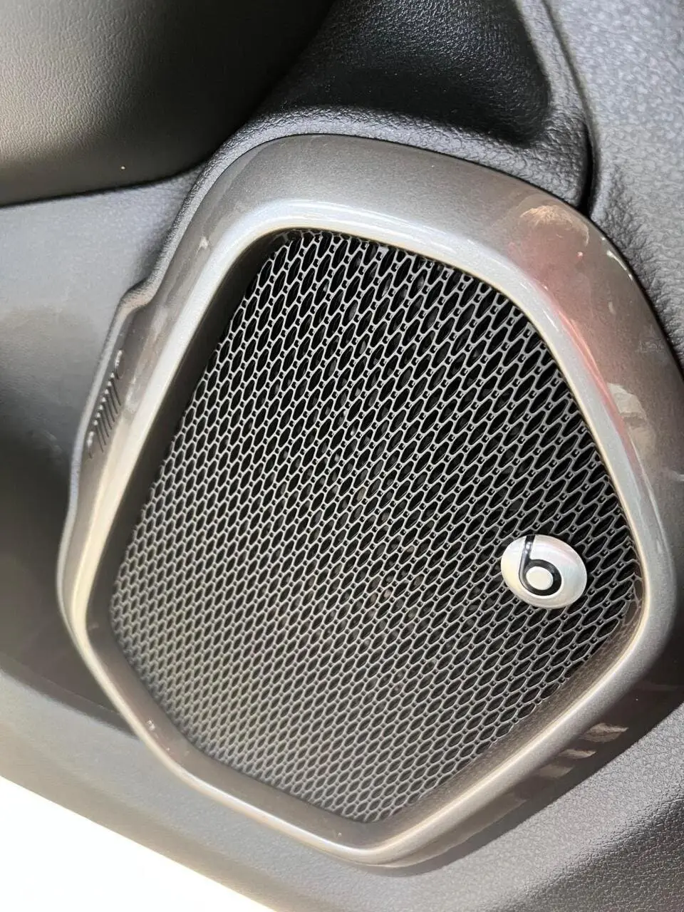 Jeep Renegade 1.3T Limited Automaat, Pano, Apple Carplay uit 2019, foto 16
