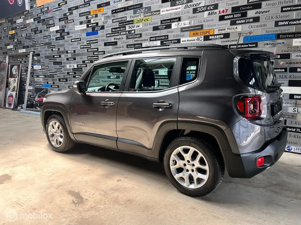 Jeep Renegade 1.3T Limited Automaat, Pano, Apple Carplay uit 2019, foto 2
