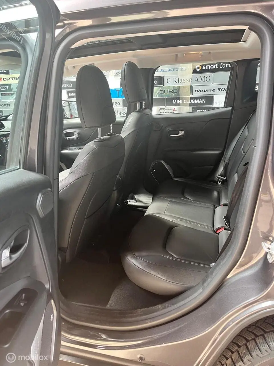 Jeep Renegade 1.3T Limited Automaat, Pano, Apple Carplay uit 2019, foto 20