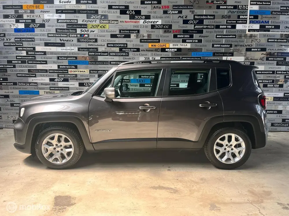 Jeep Renegade 1.3T Limited Automaat, Pano, Apple Carplay uit 2019, foto 3
