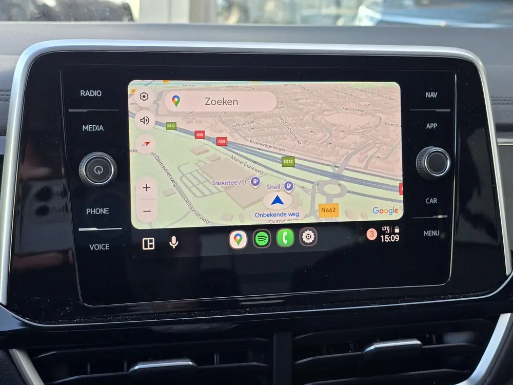 Volkswagen T-Roc 1.5 TSI R-Line Edition Virtual Cockpit Stuu uit 2025, foto 20