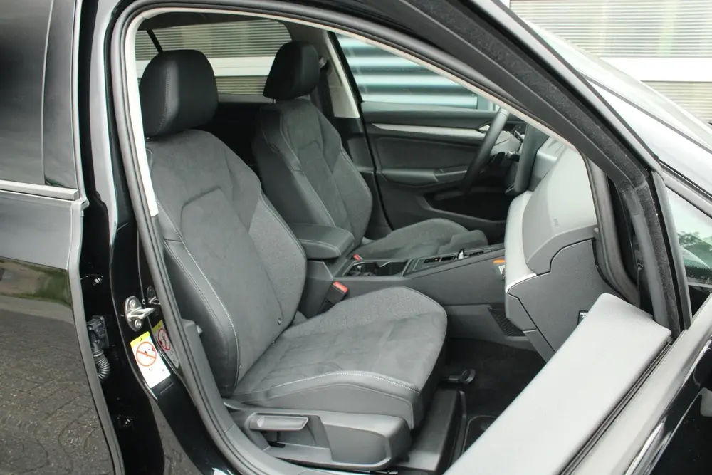 Volkswagen Golf Variant 1.5 eTSI 115pk DSG Life Edition | Tr uit 2026, foto 15