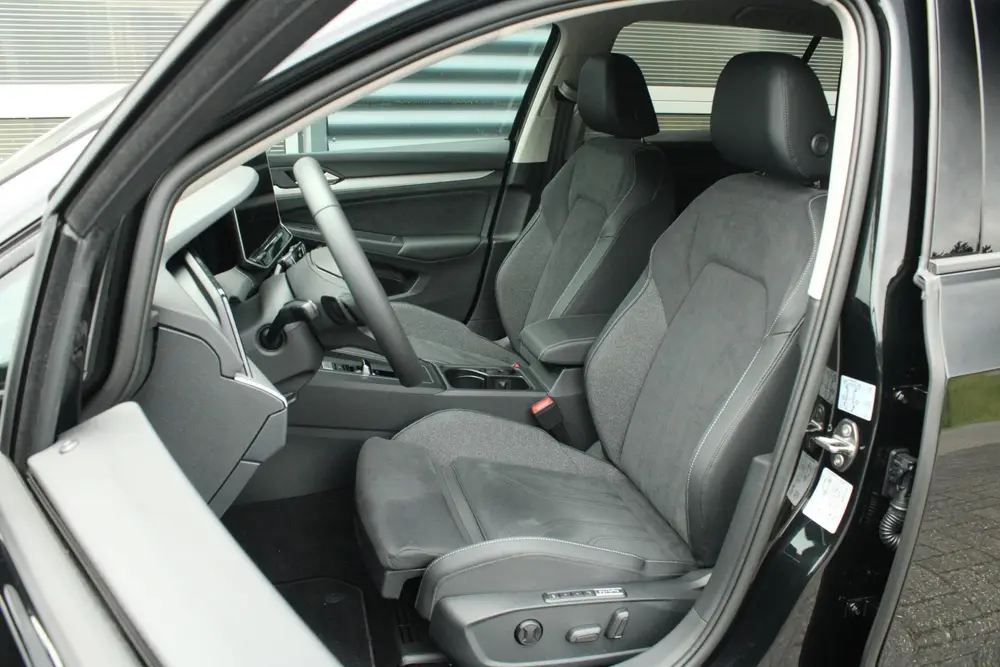 Volkswagen Golf Variant 1.5 eTSI 115pk DSG Life Edition | Tr uit 2026, foto 4