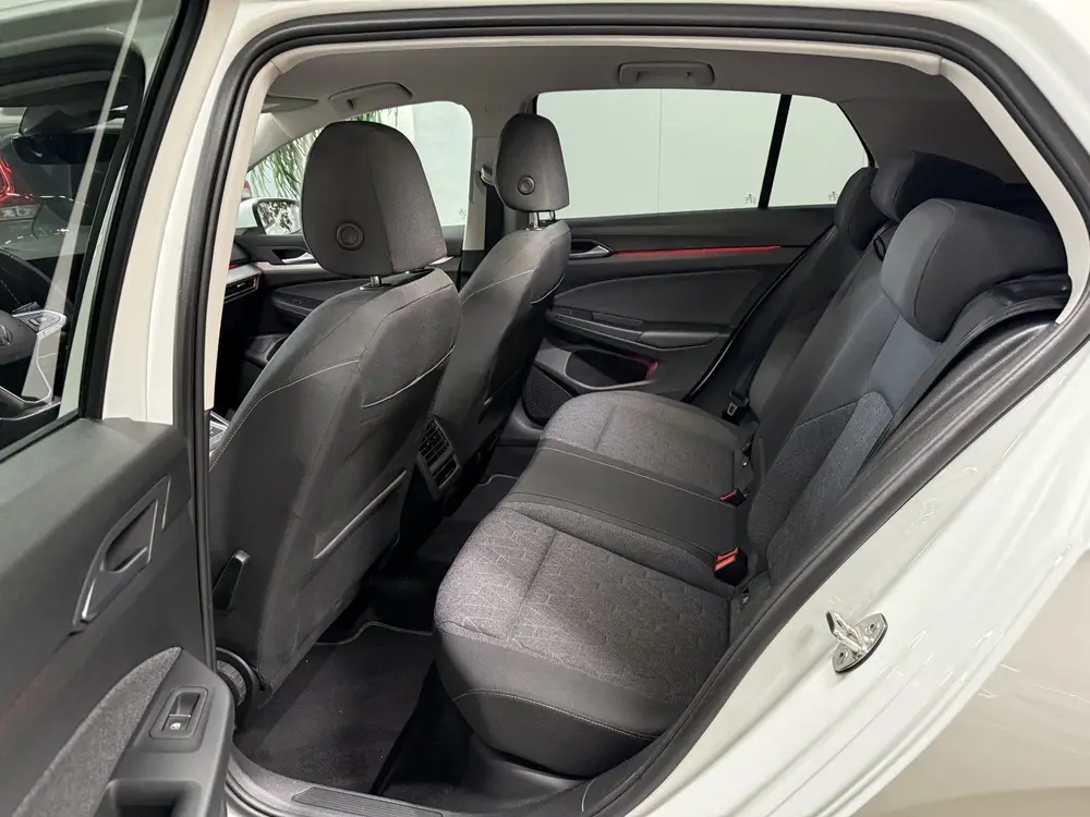 Volkswagen Golf 1.5 TSI 150 pk Move // Led // CarPlay // Sfe uit 2023, foto 6