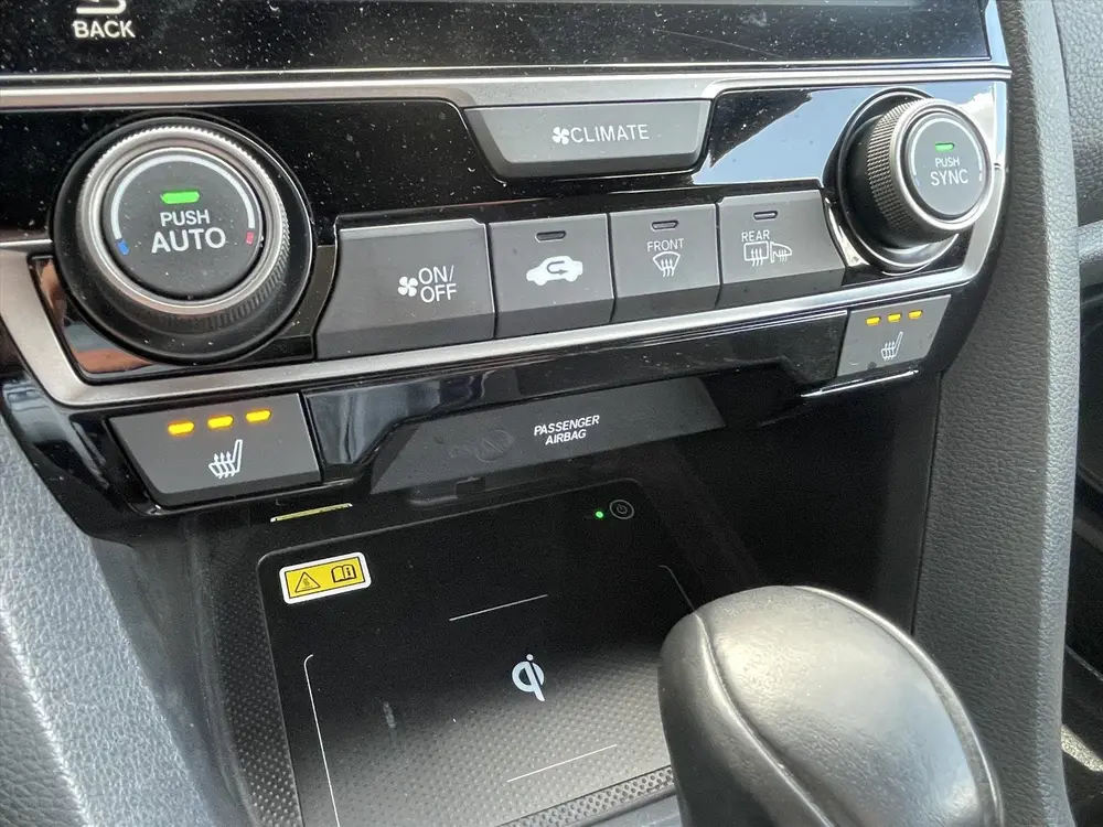 Honda Civic 1.0 i-VTEC Automaat 5D Elegance | Navi | Camera uit 2020, foto 19