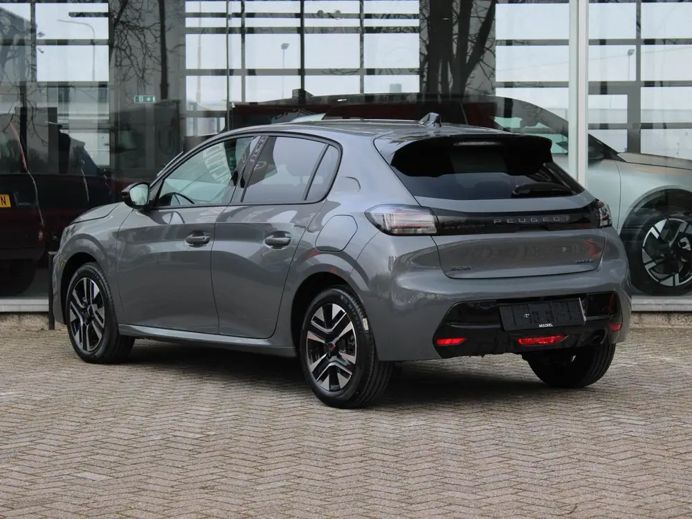 Peugeot 208 1.2 Hybrid 110 e-DCS6 Allure VOORRAAD KORT uit 2026, foto 2