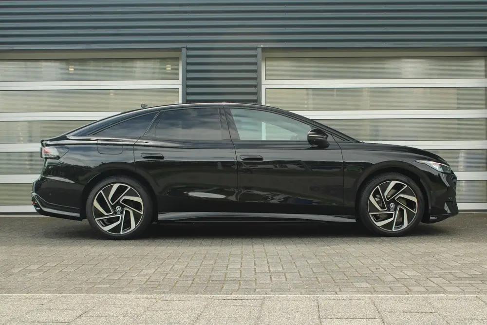 Volkswagen ID.7 286pk Limited Edition 77 kWh | Trekhaak | He uit 2026, foto 3