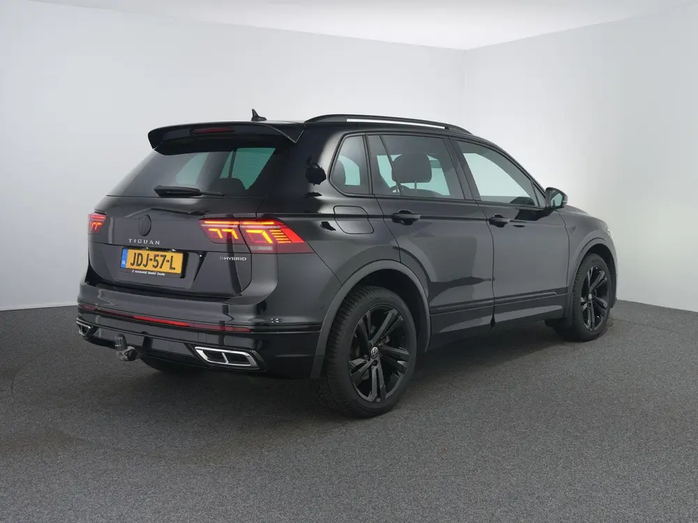 Volkswagen Tiguan 1.4 TSI eHybrid R-Line Business+ | Black s uit 2021, foto 3