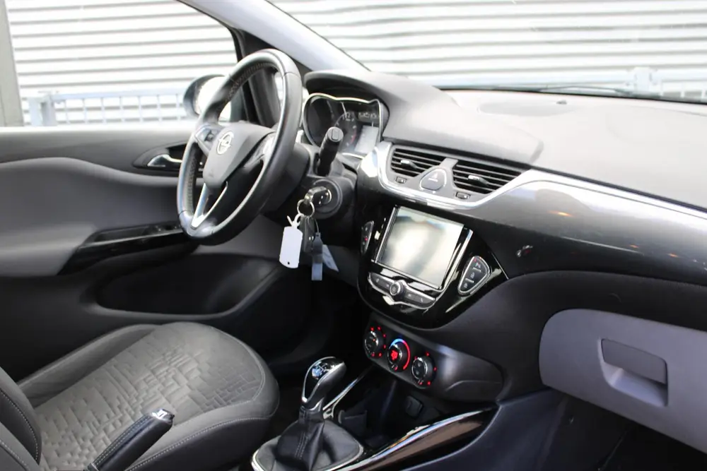 Opel Corsa 1.4 Online Edition Automaat uit 2019, foto 11