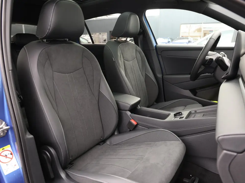 Volkswagen T-Roc 1.5 eTsi Style First Edition 116 pk DSG | B uit 2026, foto 8
