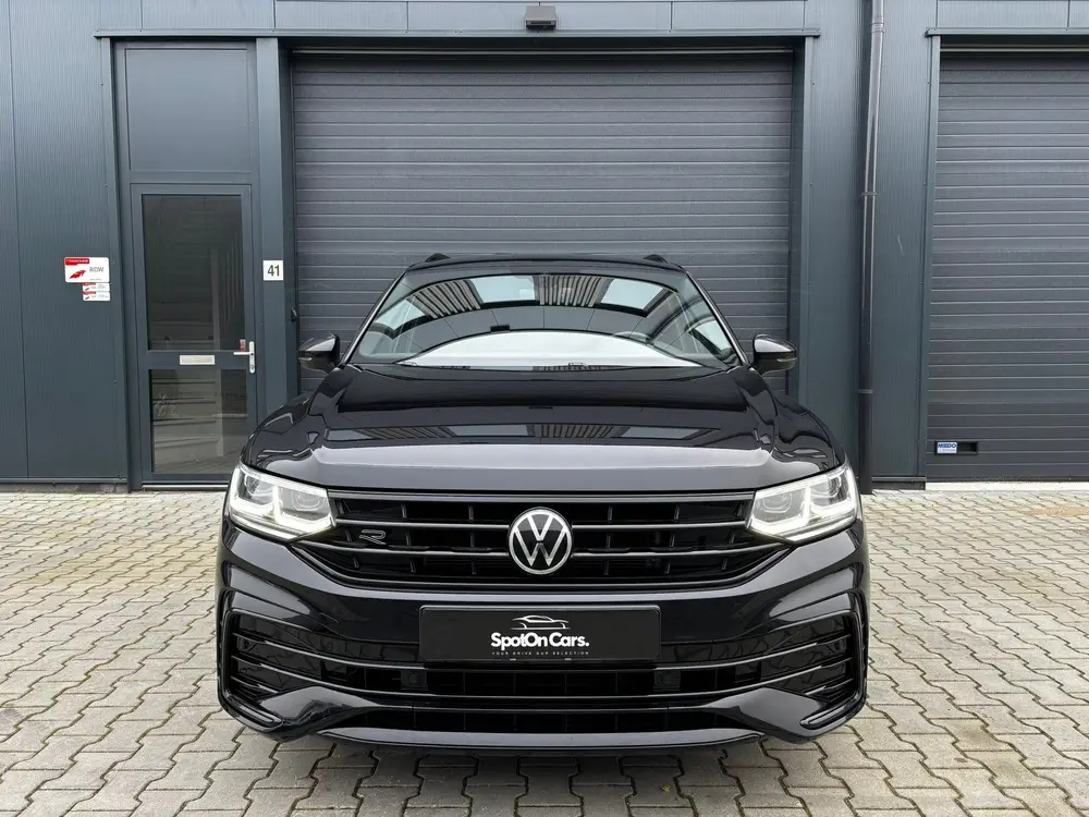 Volkswagen Tiguan 1.5 TSI R-Line Black Style PANO IQ CAMERA uit 2021, foto 4