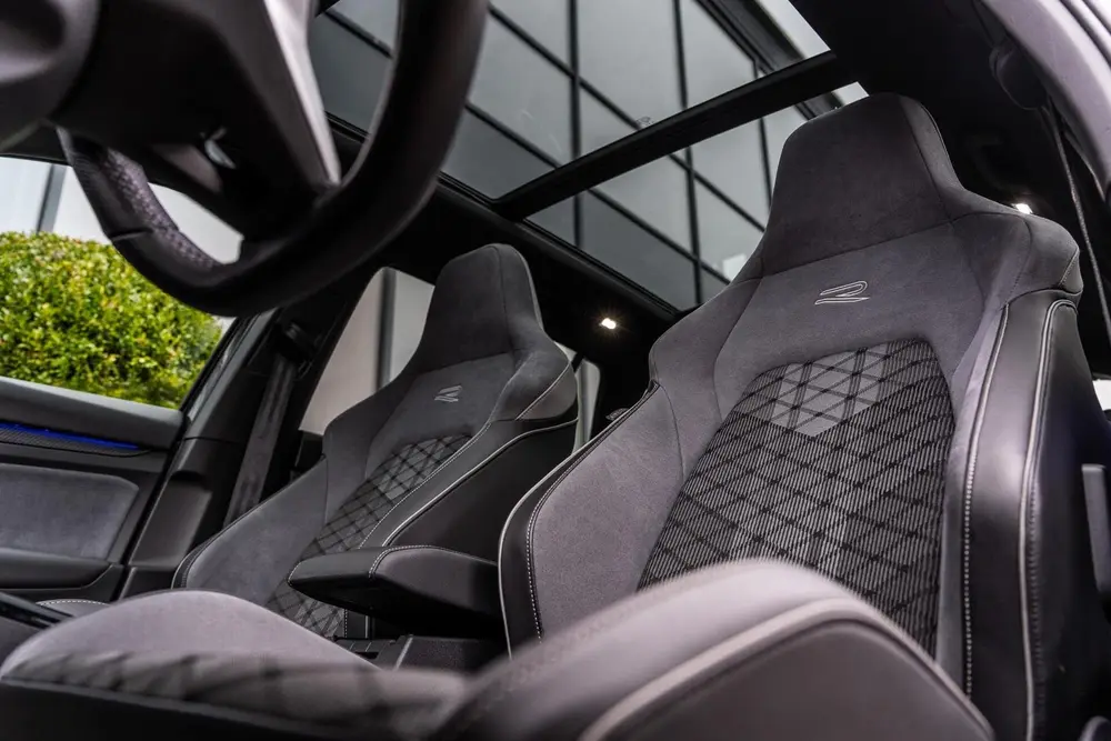 Volkswagen Golf Variant 1.5 eTSI R-Line|PANO|ACC|CAMERA|NAP uit 2024, foto 12