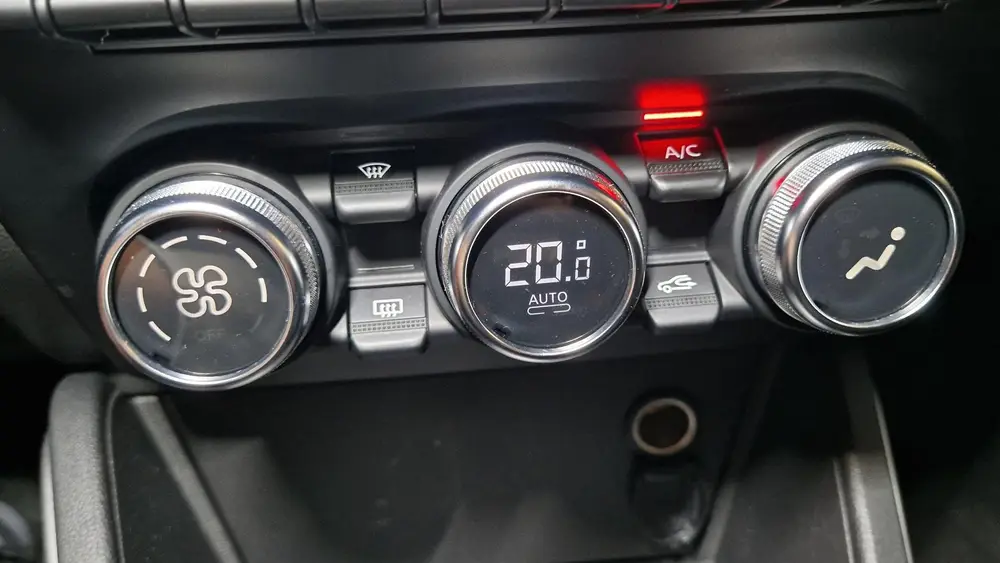 Dacia Duster 1.0 TCe Bi-Fuel Serie Limitee 15th Anniversary uit 2020, foto 12
