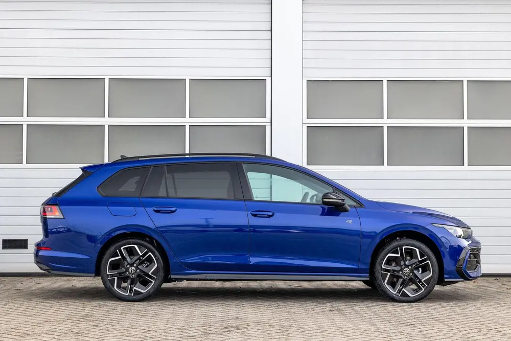 Volkswagen Golf Variant 1.5 eTSI 116pk DSG R-Line Edition | uit 2026, foto 3