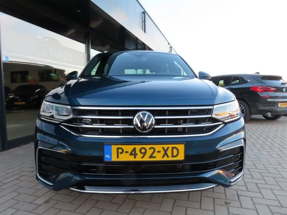 Volkswagen TIGUAN 1.4 TSI eHybrid R-Line Business+ Pano Trek uit 2022, foto 2