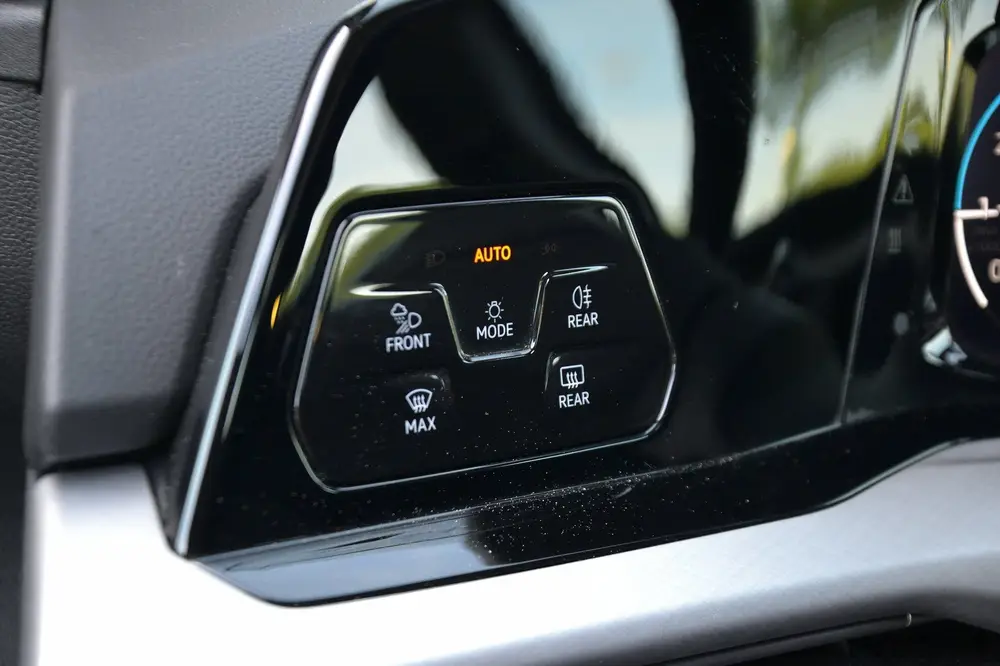 Volkswagen Golf Variant 1.5 eTSI Life Business 130PK Automaa uit 2024, foto 20