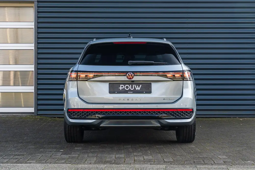 Volkswagen Passat Variant 1.5 eHybrid 204pk R-Line Edition | uit 2026, foto 9