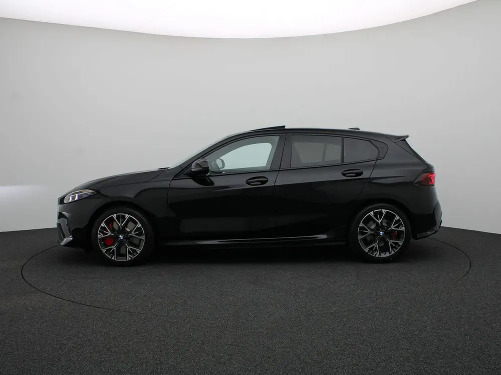 BMW 1-serie 120 M Sport Design Edition uit 2026, foto 4